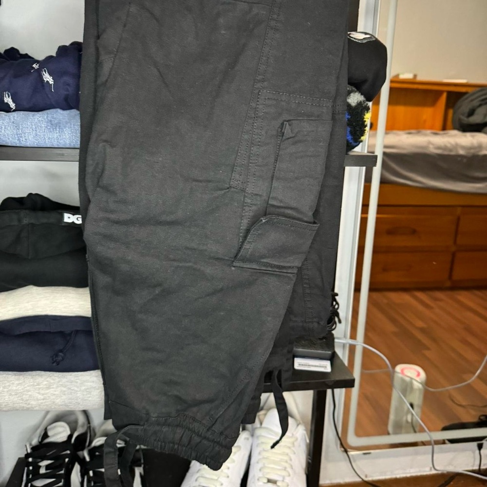 Black tailer cargo pants size 32,32